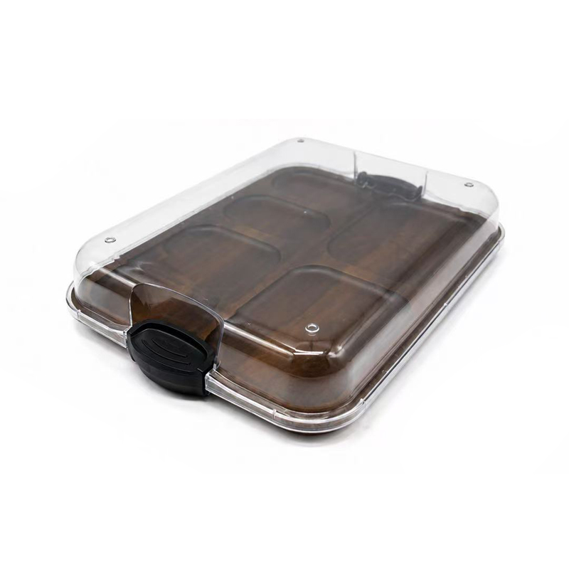 Wooden tray with lid