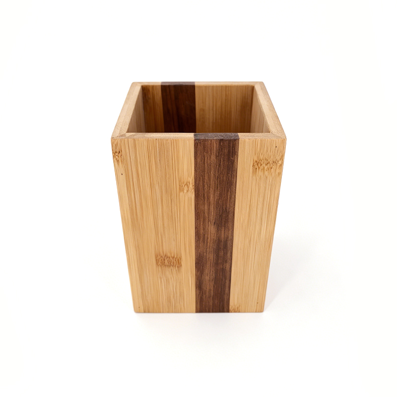 Utensil holder