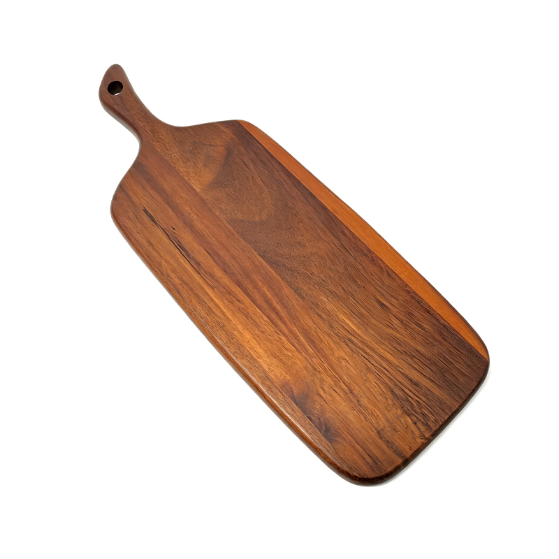 Wooden cutting board